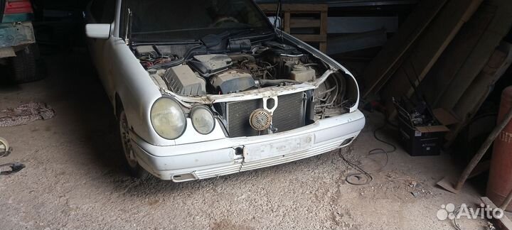 Разбор mercedes w210 есть все