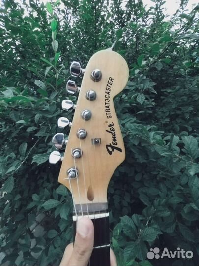 Электрогитара