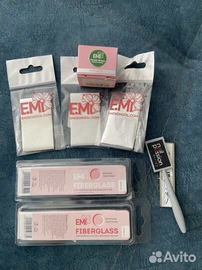 Материалы, наклейки, фольга для маникюра