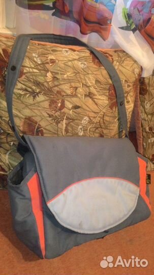 Вместительная сумка к коляске