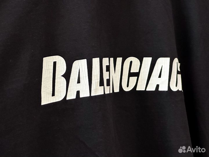 Футболка Balenciaga