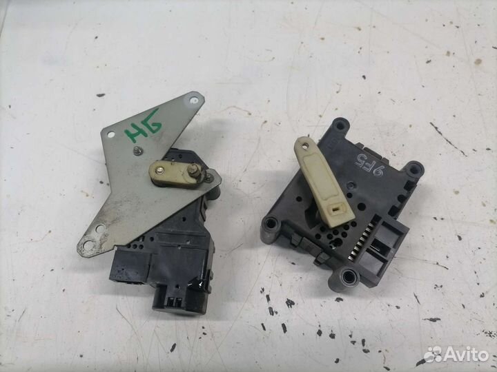 Сервопривод заслонки печки Nissan bluebird 14