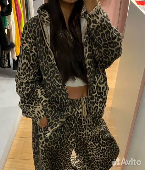 Костюм женский леопардовый