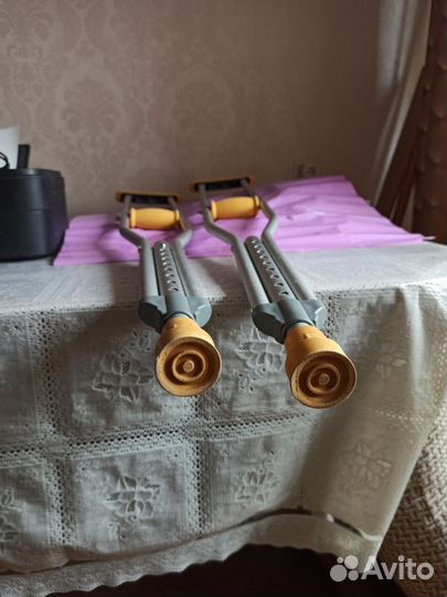 Костыли подмышечные