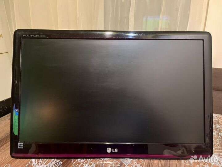 Монитор LG Flatron e2250s-pn