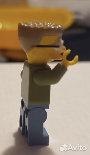 Lego минифигурка sim041