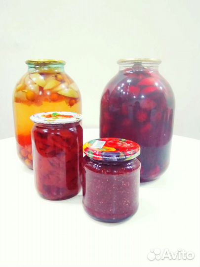 Маринованные огурцы, помидоры, салаты