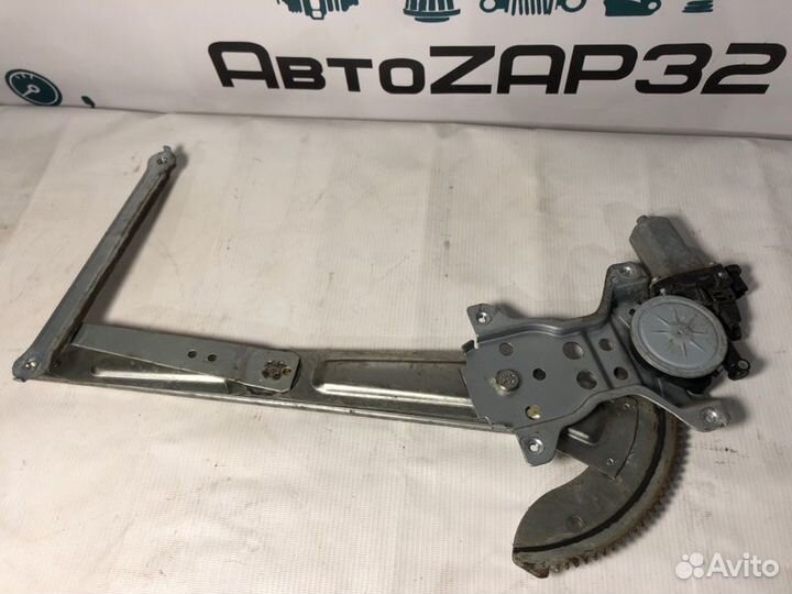 Стеклоподъемник передний левый Suzuki Sx4 седан