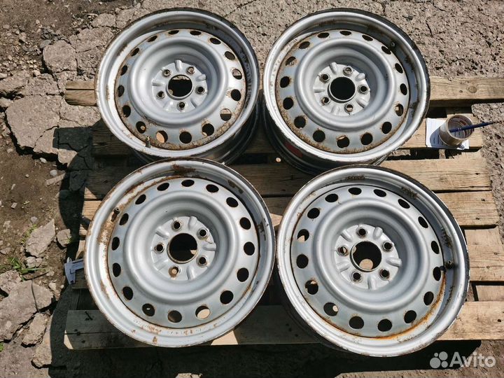 Диски R16 6.5J*16/5*114.3 ET45 D67.1