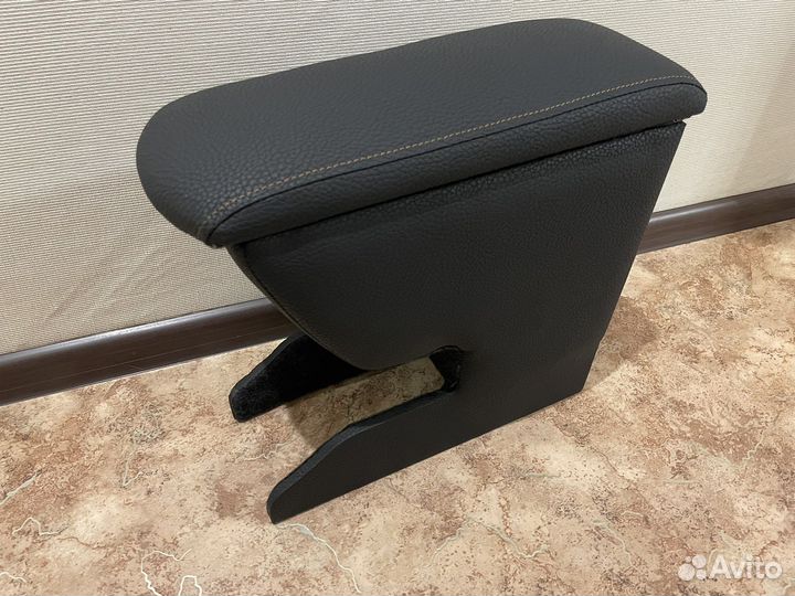 Подлокотник toyota probox, succeed, ractis