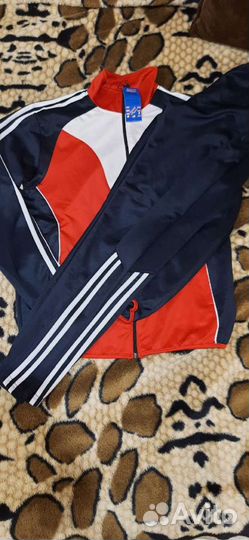 Спортивный костюм