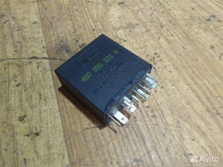 Реле стеклоочистителя Skoda Octavia (A4 1U) 2000