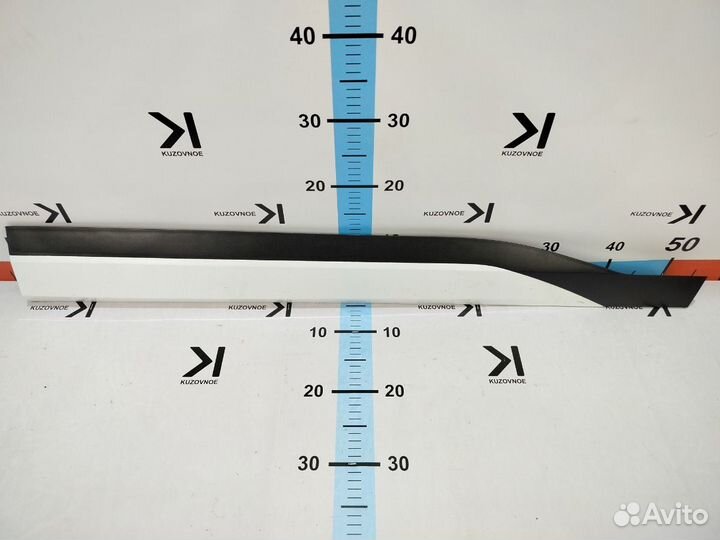 Накладка Двери передняя правая Kia Seltos SP2 G4FJ