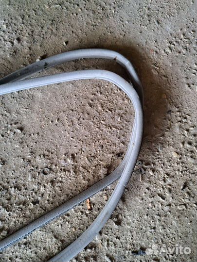 Уплотнитель двери задний BMW E66