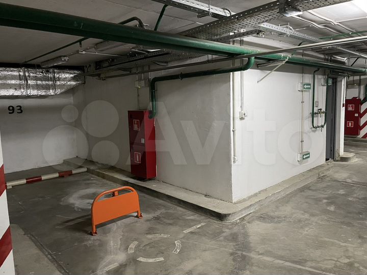 Машиноместо, 15 м²