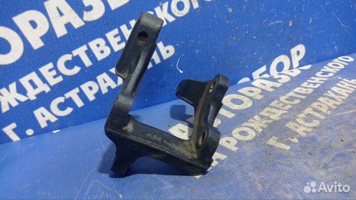 Кронштейн гидроусилителя руля Toyota Mark 2 седан