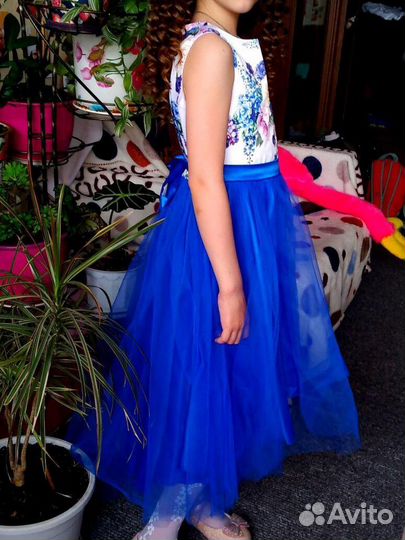 Платье для девочки пышное 134