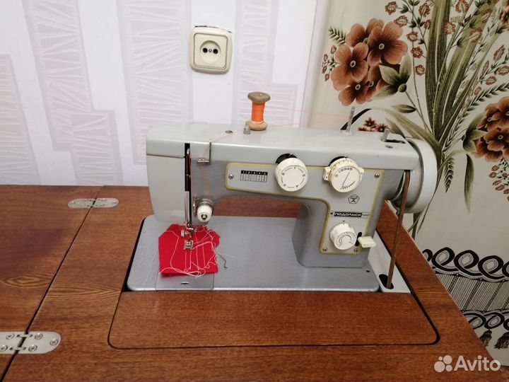 Швейная машинка ножная подольск