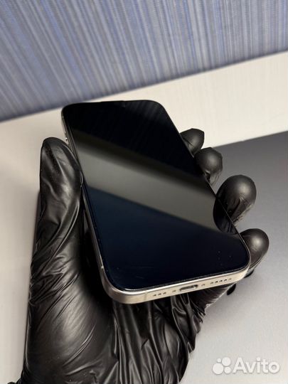 iPhone 15 Pro, 256 ГБ