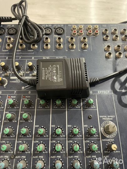 Микшерный пульт Yamaha MG166CX