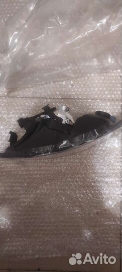 Противотуманная фара Шкода Фабия 2 рестайлинг