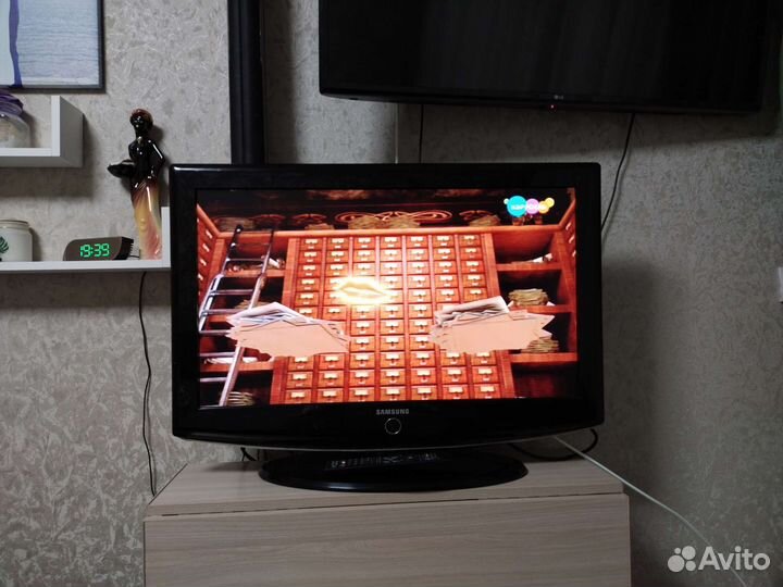 Телевизор LG 37дюймов