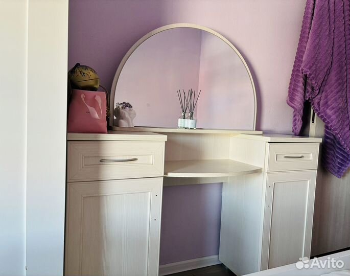 Туалетный столик