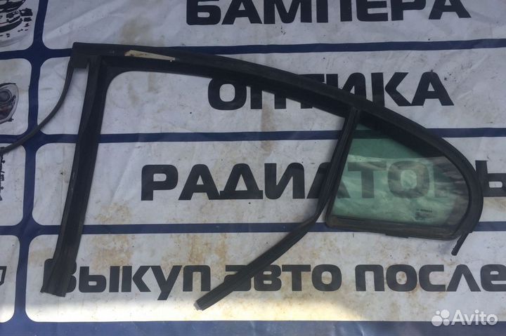 Форточка задней левой двери Рено Флюенс