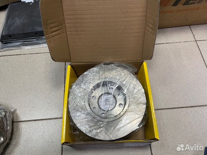 Тормозной диск для LADA Largus, Renault Logan