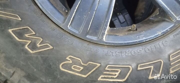 Bridgestone Dueler M/T D673 285/100 R15