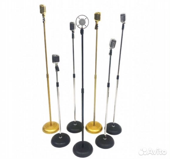 Ретро микрофон на стойке