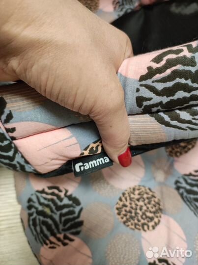 Лежанка домик для маленьких собак или кошки, б/у