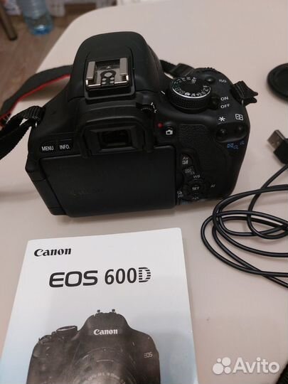 Зеркальный фотоаппарат Canon EOS 600d 18-55 III