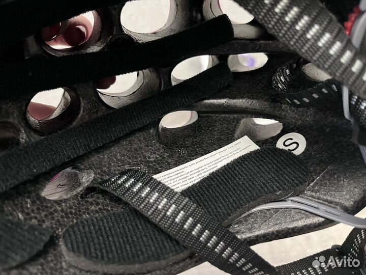 Коньки и шлем