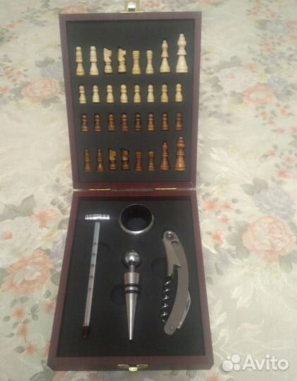 Набор для вина. Шахматы