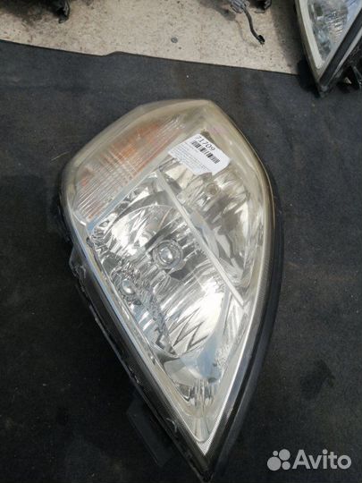 Фара правая Nissan Teana J31