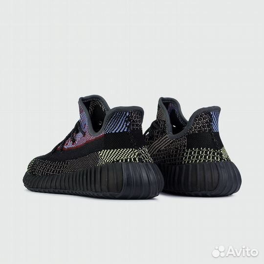 Кроссовки Adidas Yeezy 350 boost v2 Wmns Yecheil