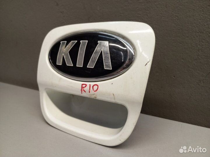 Ручка крышки багажника Kia Rio хэтчбек 2012