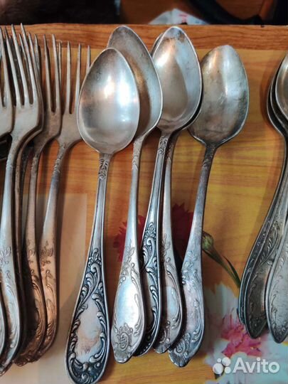 Столовые приборы