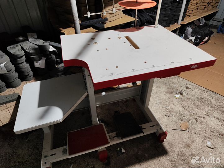 Стол для рукавной швейной машинки
