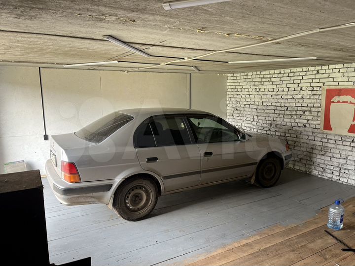 Гараж, > 30 м²