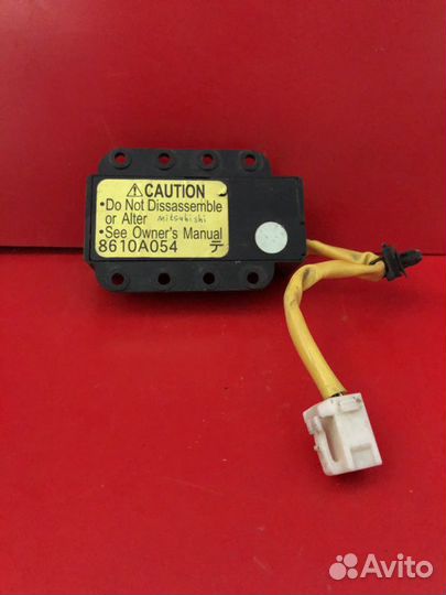 Выключатель подушек безопасности Mitsubishi