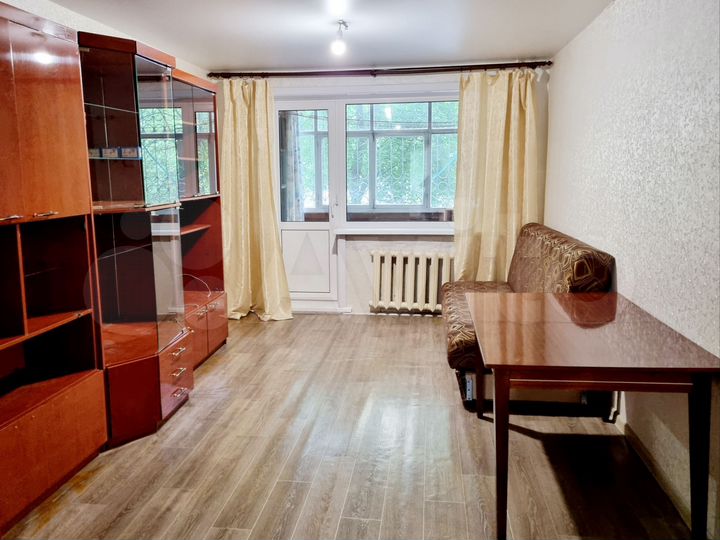 2-к. квартира, 42 м², 1/5 эт.