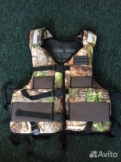 Спасательный жилет