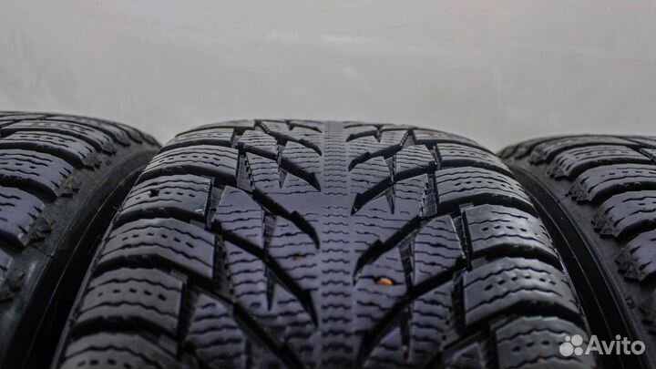 Nokian Tyres Hakkapeliitta R3 SUV 215/60 R17 100R