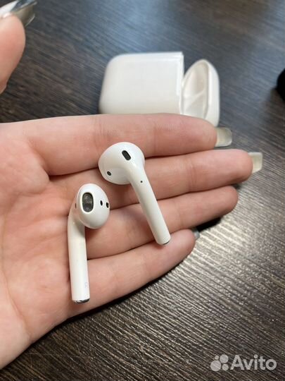 Airpods 1 серии