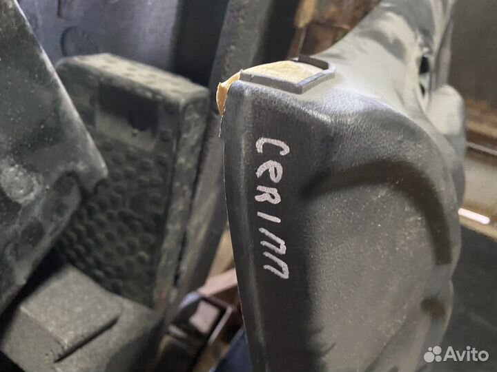 Обшивка двери передней правой kia cerato