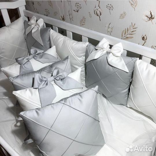 Подушка бортик на кровать