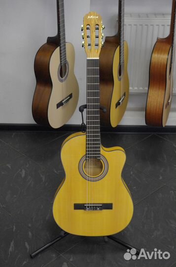 J.Karlsson SBC39C — классическая гитара с вырезом