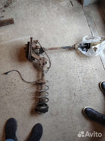 Стойки для Nissan